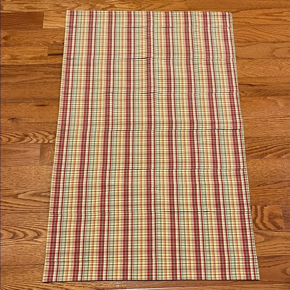 Country Red Yellow & Green Plaid Folded Design Lined Curtain Panel, 26.5